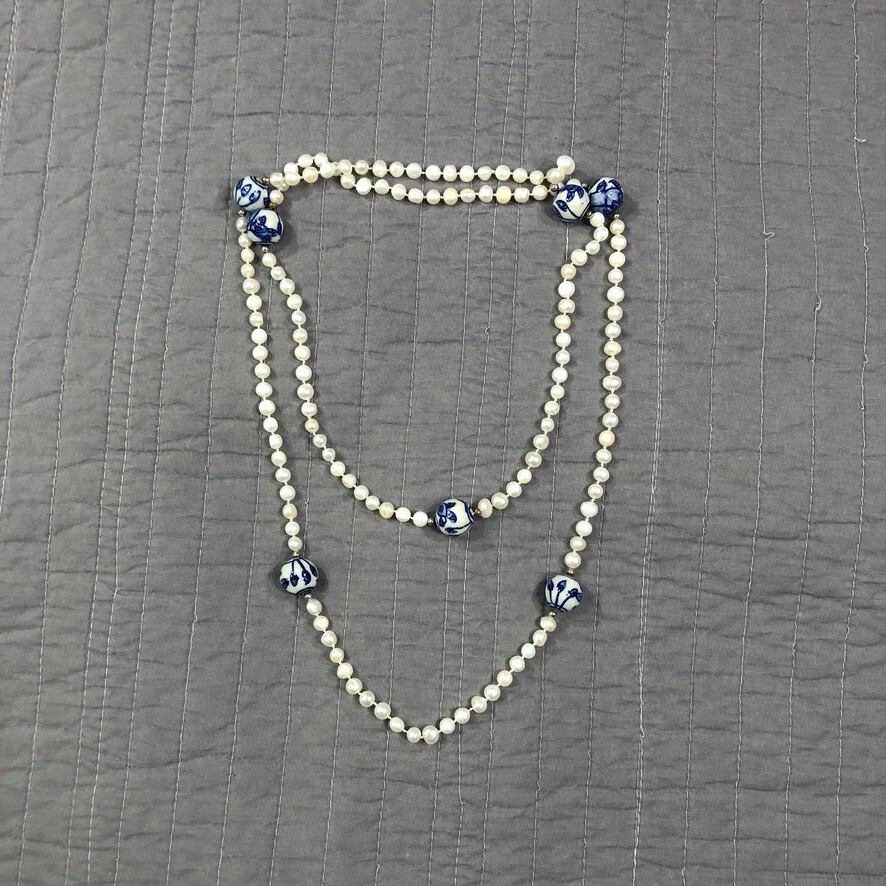 Asian Porcelain Beaded Faux Pearl 25 Inch Long Strand Necklace Classic Old Money