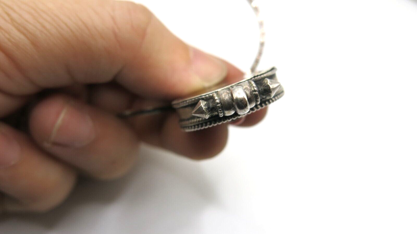Vintage 925 Silver Mantra Locket Pendant Necklace Gau box Coral Spiritual Gift