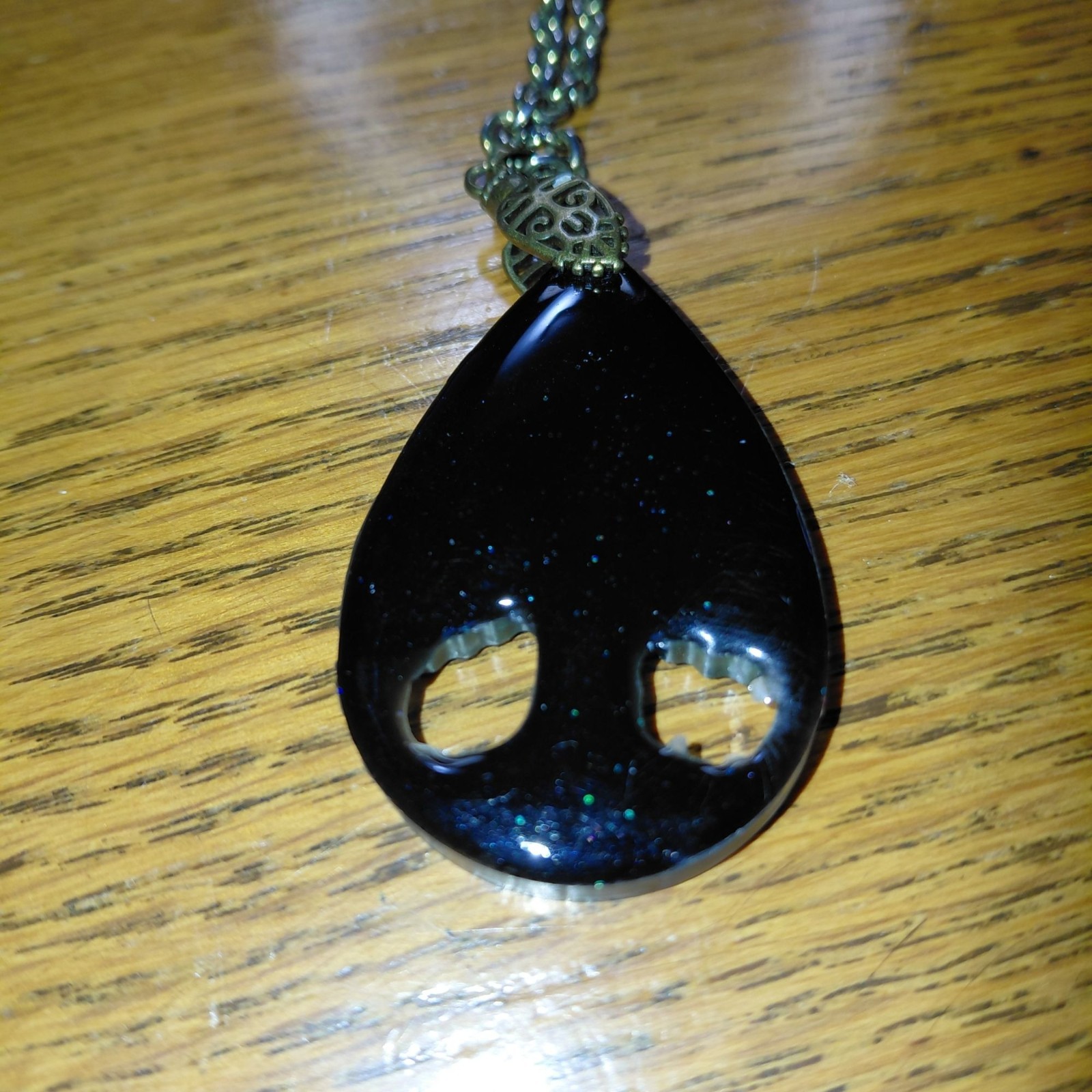 Tree of life resin pendant on chain fancy bale bronze tone