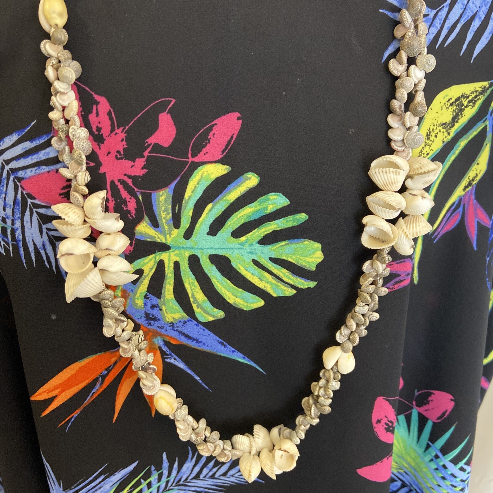 Vintage Small Tiny Seashell Necklace Double Strand 36 inch Cream Tan Tiki Beach