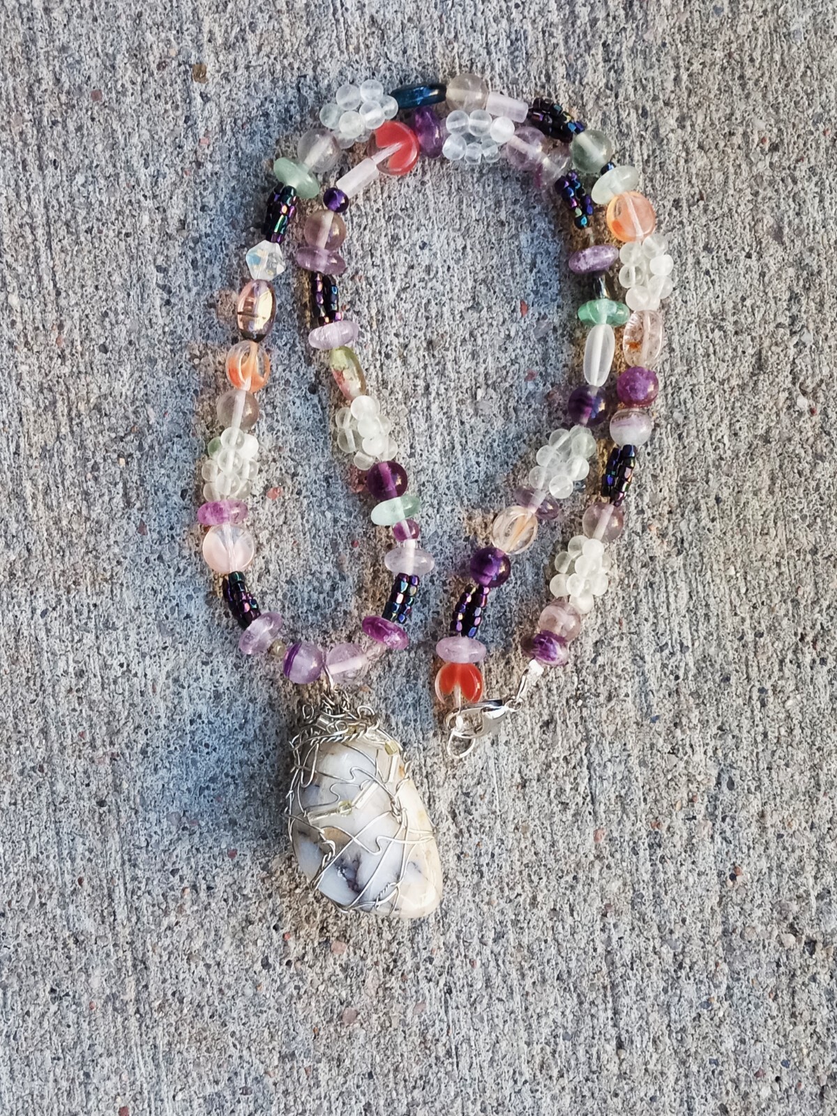 Purple & White Marble Pendant Beaded Necklace