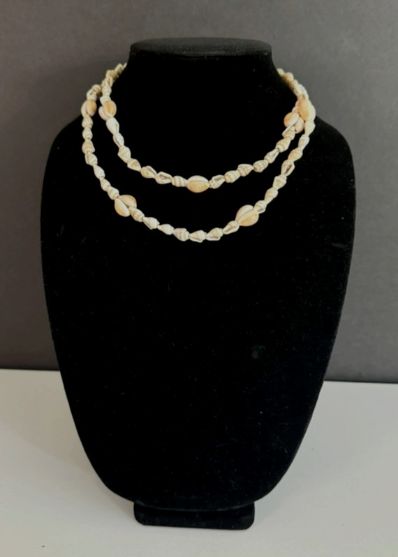 Pair of 36″ Conch Puka Tropical Seashell Necklaces From Hawaii Ex Cond