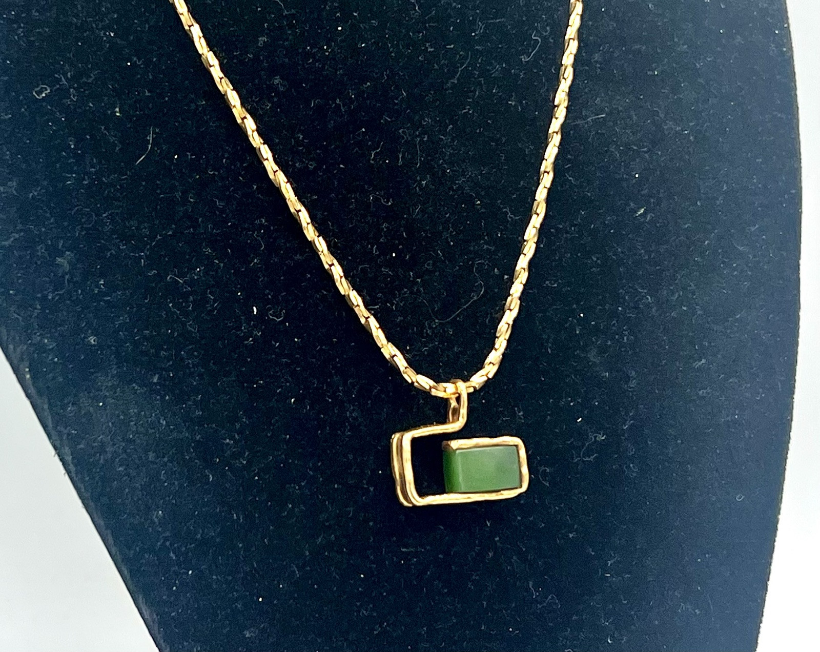 Vintage Artisan Geometric Green Gemstone Channel Set Pendant Necklace Square E