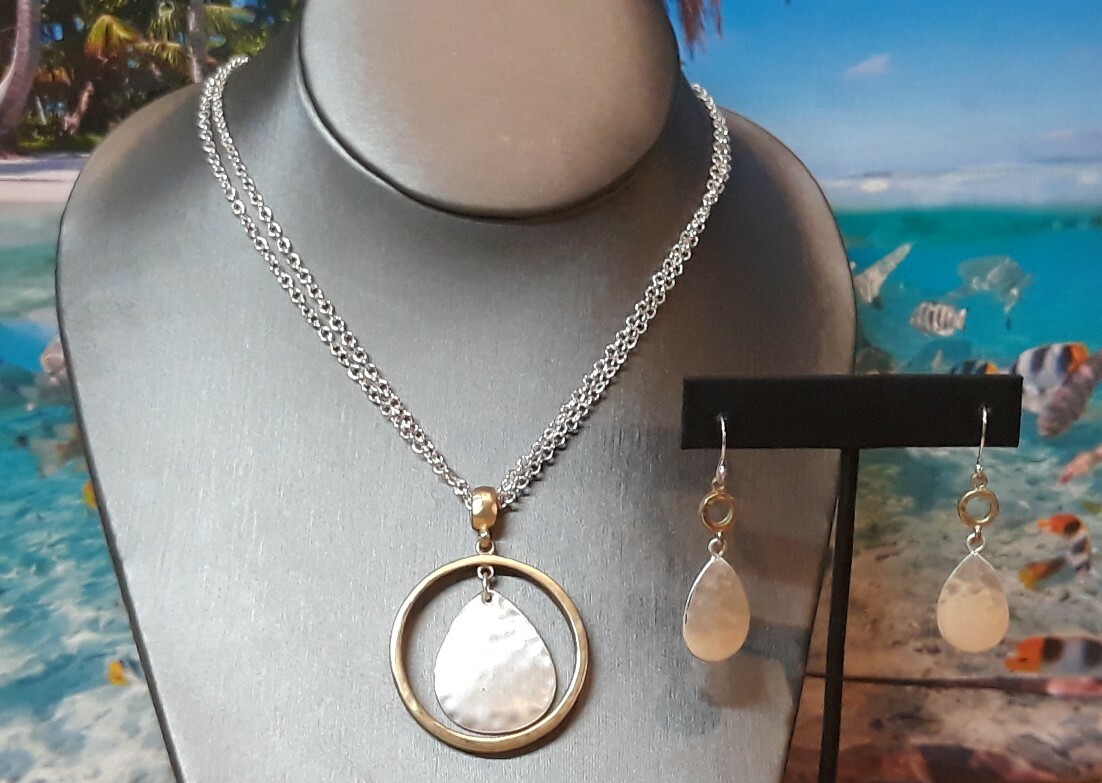 Circle and Hammered Teardrop Pendant Necklace and Matching Earrings