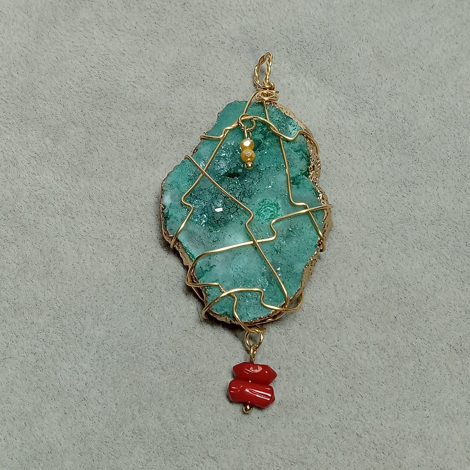 Boho Jewelry Wire Wrapped Crystal Stone Pendant Green Gold Tone Spiritual