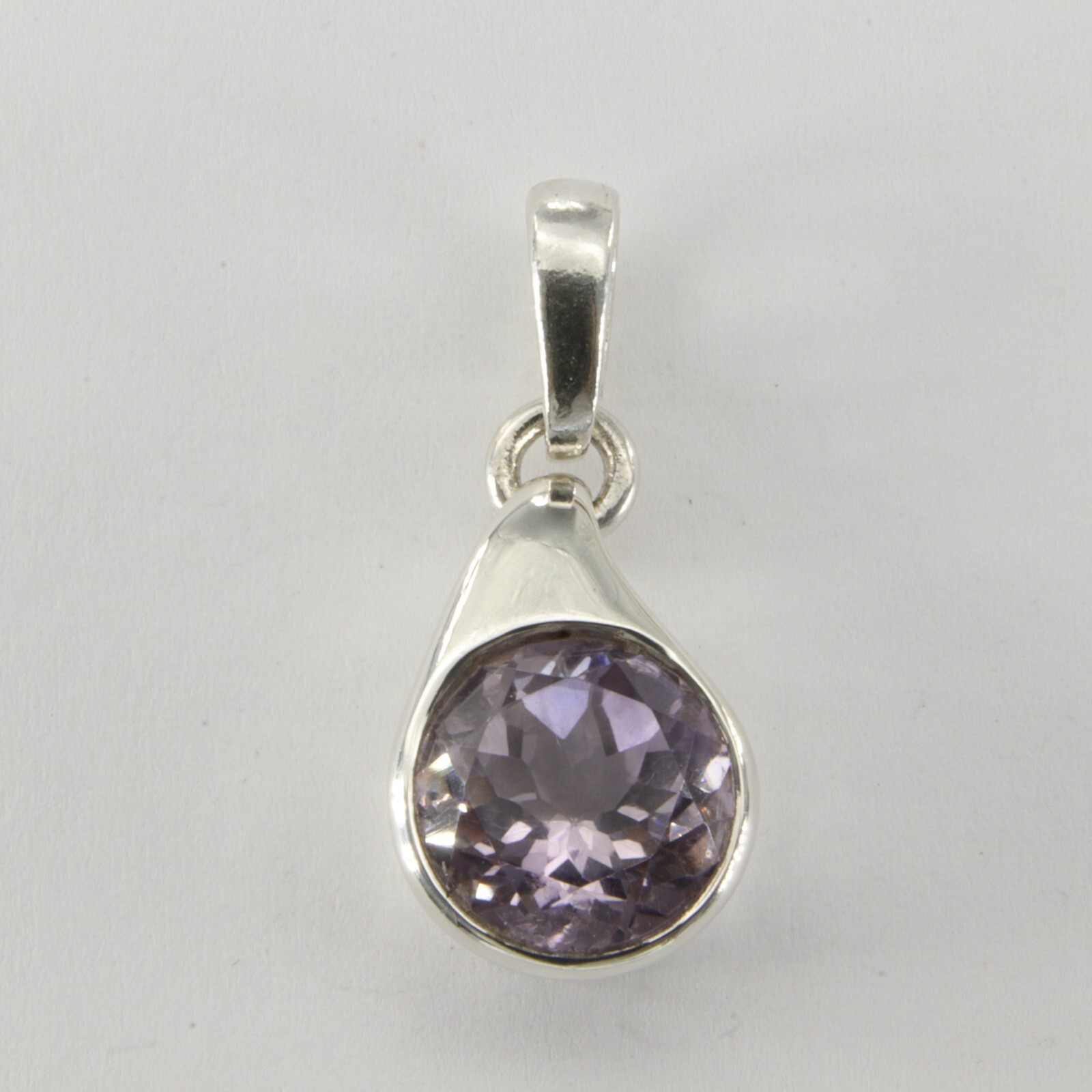 Facetted Round Purple / Violet AMETHYST Pendant – 925 STERLING SILVER #74