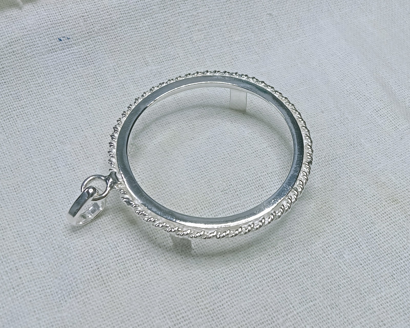 Gold Spiral Chain Twisted Rope Bezel Prong Setting Coin Holder, Chunky Chain