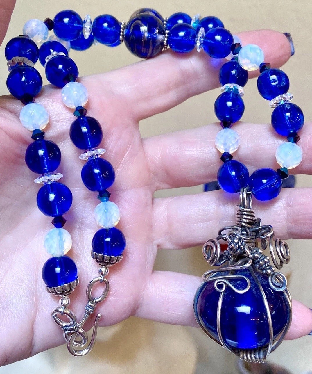 BEAUTIFUL Sterling Silver Cobalt Venetian Art Glass & Opalescent Bead Necklace