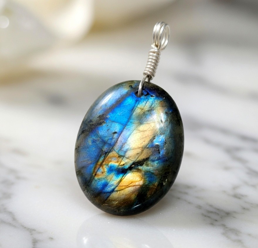 89.30Cts Multi Flash Labradorite Cab Sterling Silver Pendant Artisan Jewelry