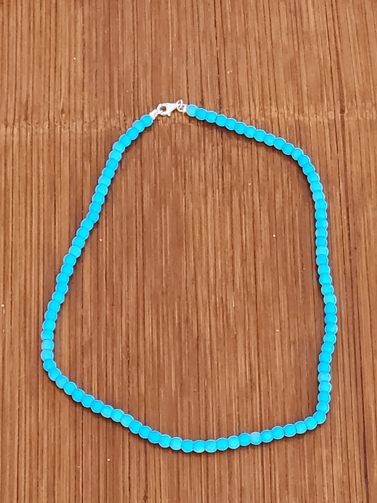 16″ blue turquoise dyed magnesite necklace