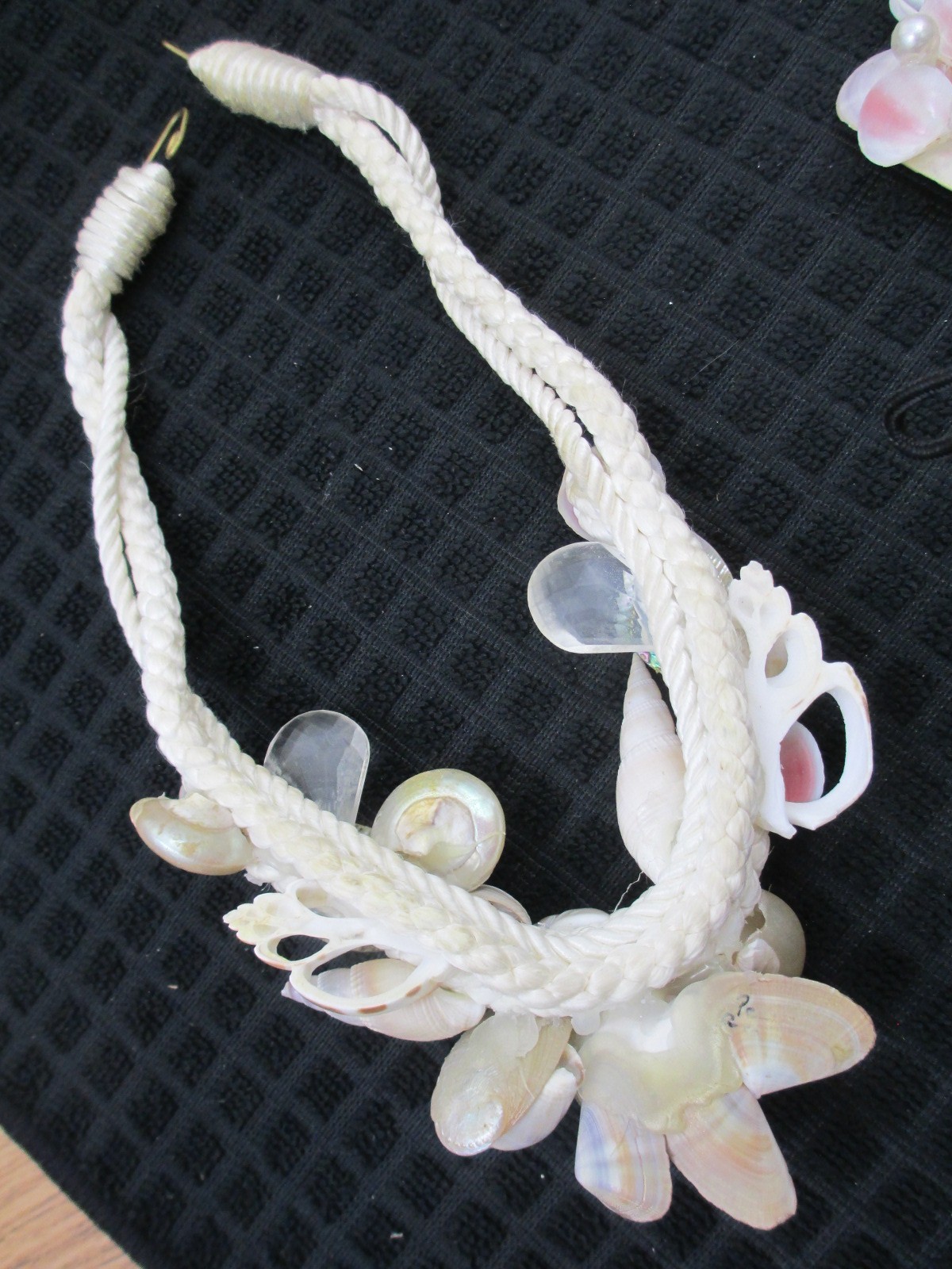 Vintage Boho Statement Necklace MOP pearlized Sea shells Lucite Earrings Set