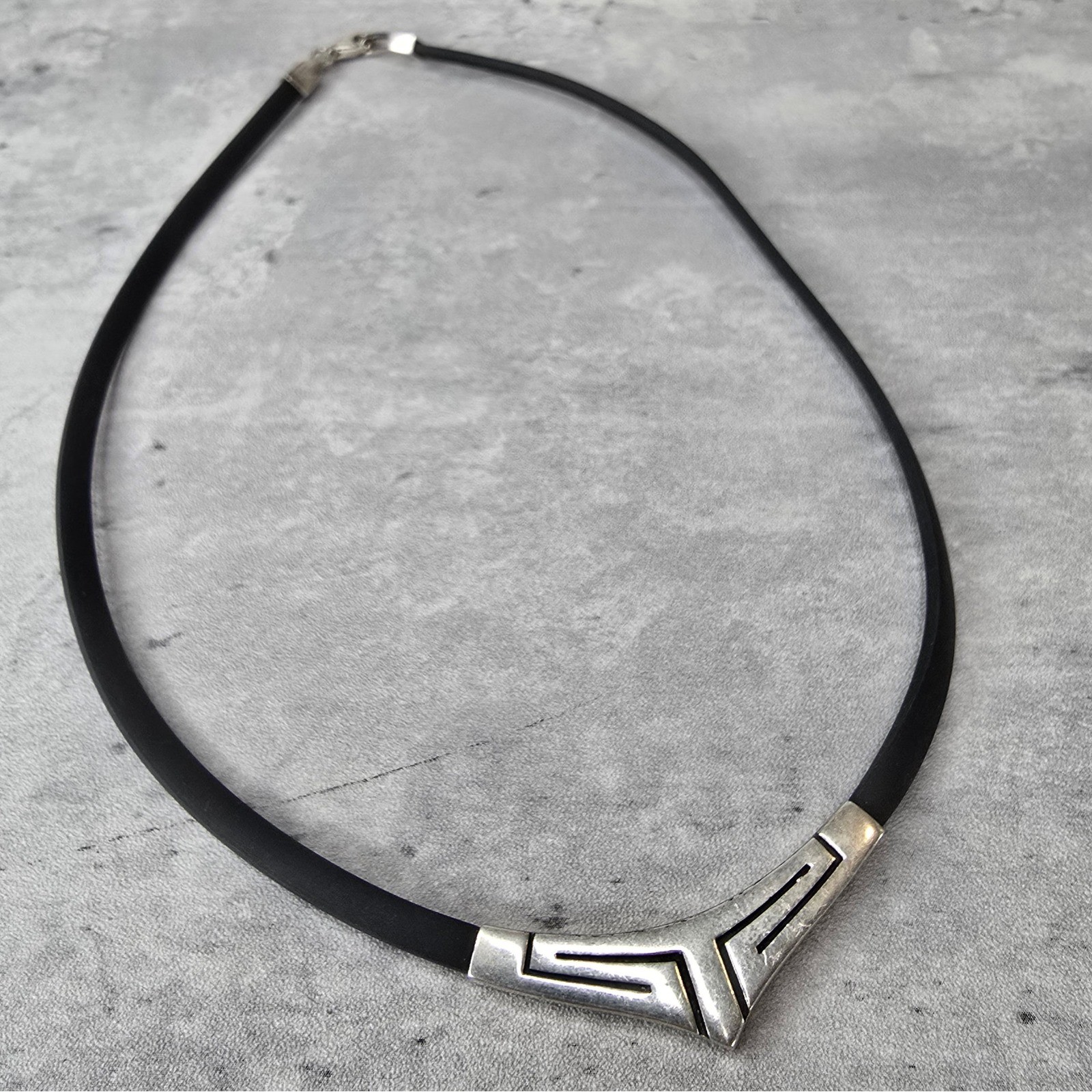 Taxco Mexican Sterling Silver 925 Geometric V Choker Black Rubber Cord Necklace