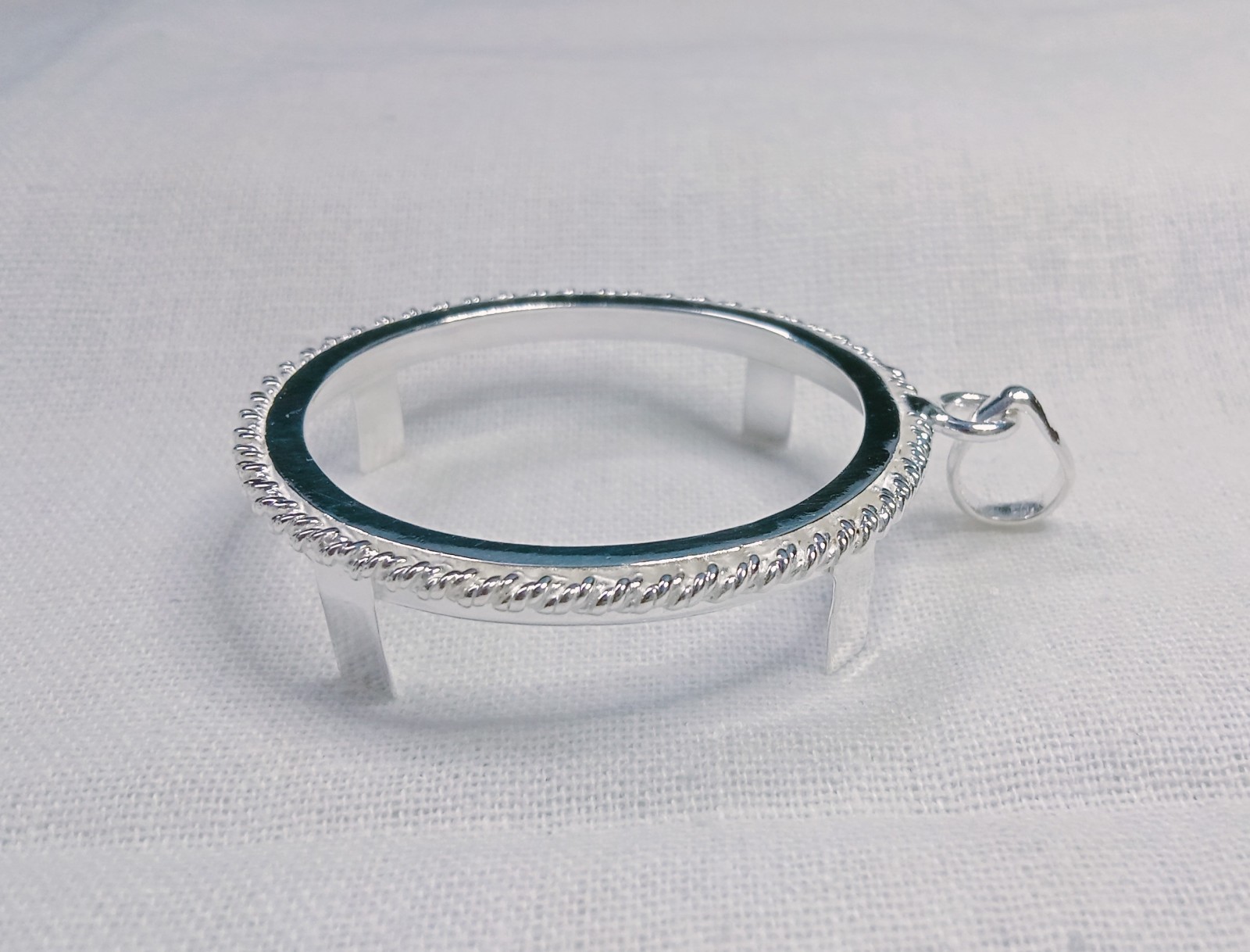 Gold Spiral Chain Twisted Rope Bezel Prong Setting Coin Holder, Chunky Chain