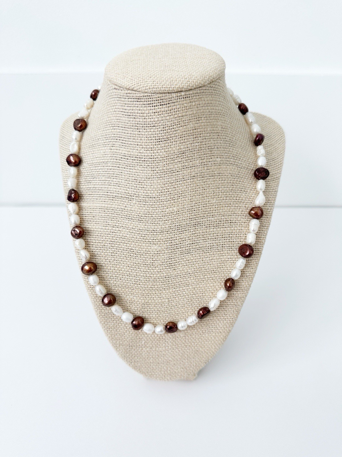 NWT Genuine Pearl Necklace White Brown
