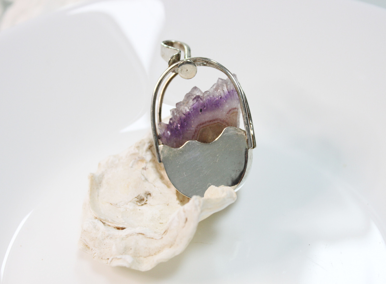 Vintage Rose Amethyst Geode Crystal Nestled in a Silver Basket Pendant – Pendant