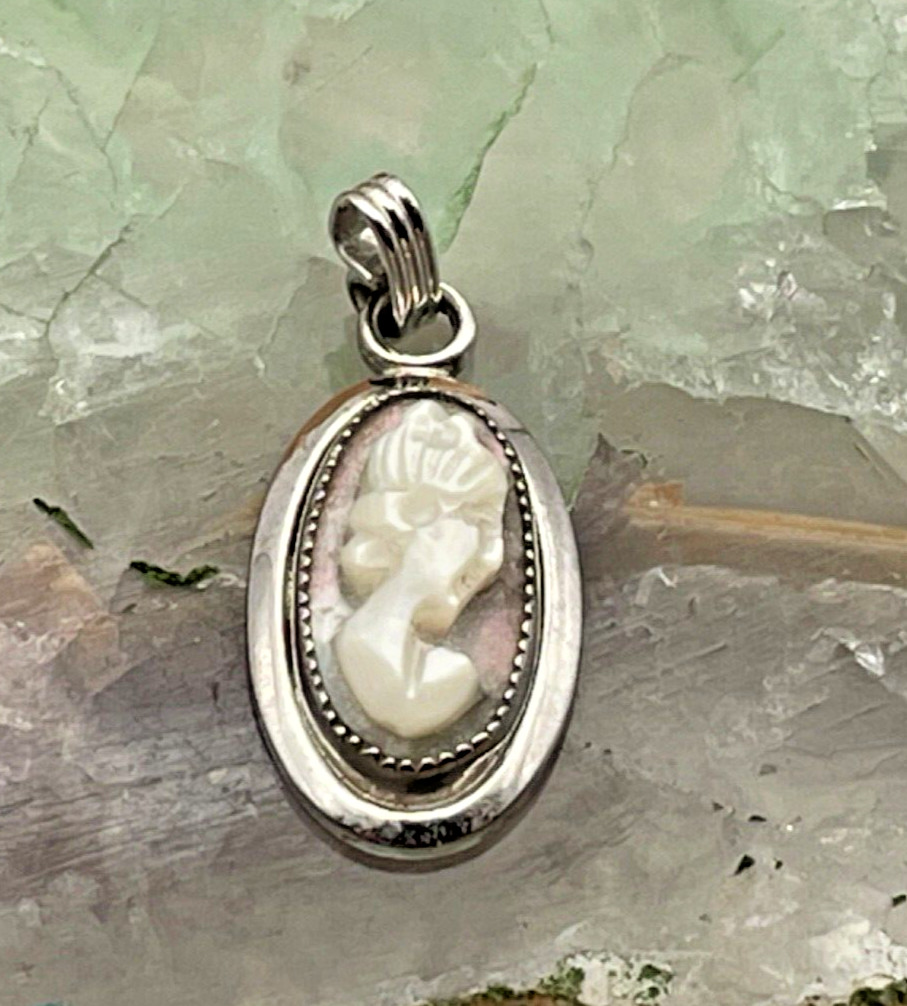 Vintage Carved Cameo 12K Gold Filled Silvertone Pendant–90.25