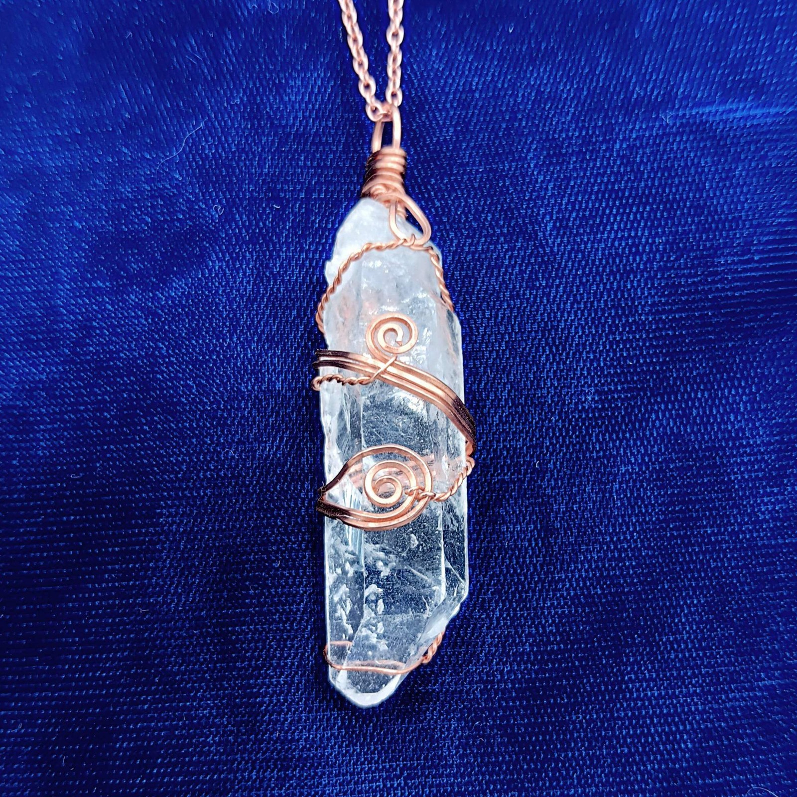 Raw Quartz Crystal Point Pendant Necklace Copper Wire-Wrapped 24″ Chain Healing