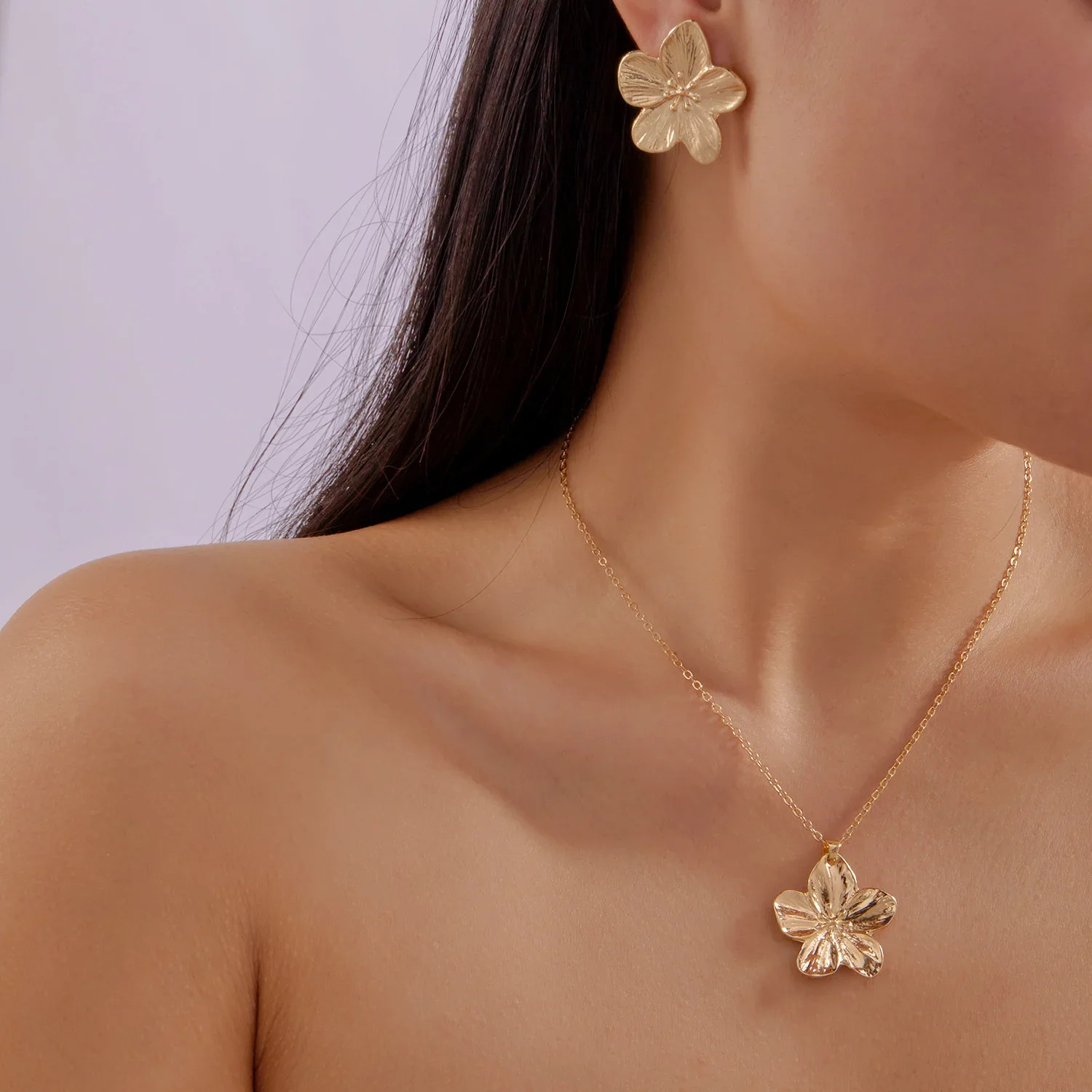 Vintage Gold Color Flower Pendant Necklace Bracelet Ring Earrings Elegant Women