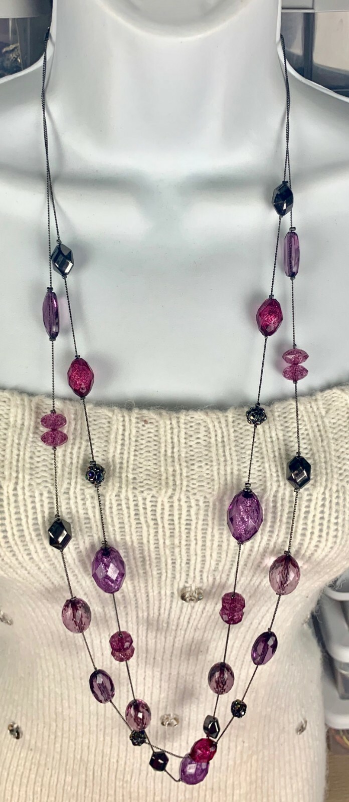 Costume Fashion Jewelry Necklace 40 in purple foil inside black shiny bead NICE
