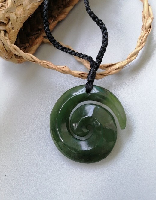 New Zealand Jade Greenstone Fern Koru Large Pendant 37mm L / Free box
