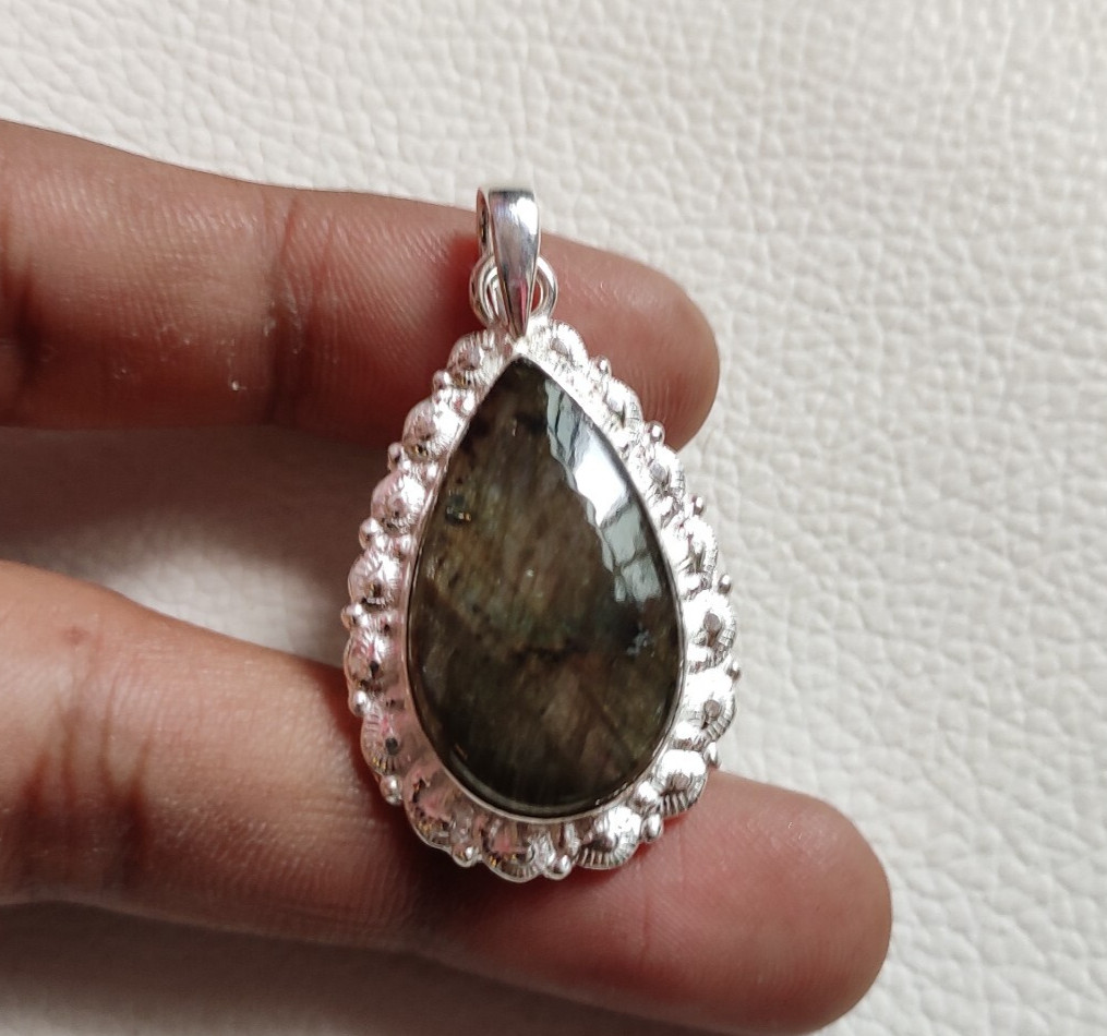 Amazing Labradorite Pendant Sterling Silver LabradoriteGemstone Handmade Pendant