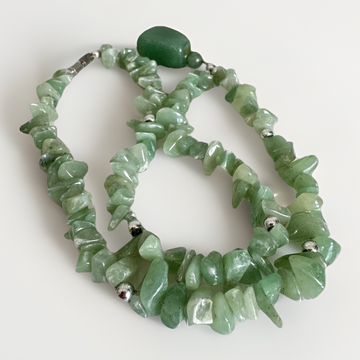 Artisan Style Aventurine Green Stone Chip Bead & Pendant Necklace 17″ – 37.9g