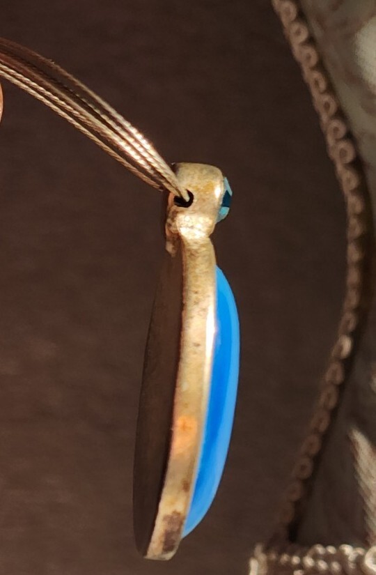 Blue Cat’s Eye Pendant Wire Necklace