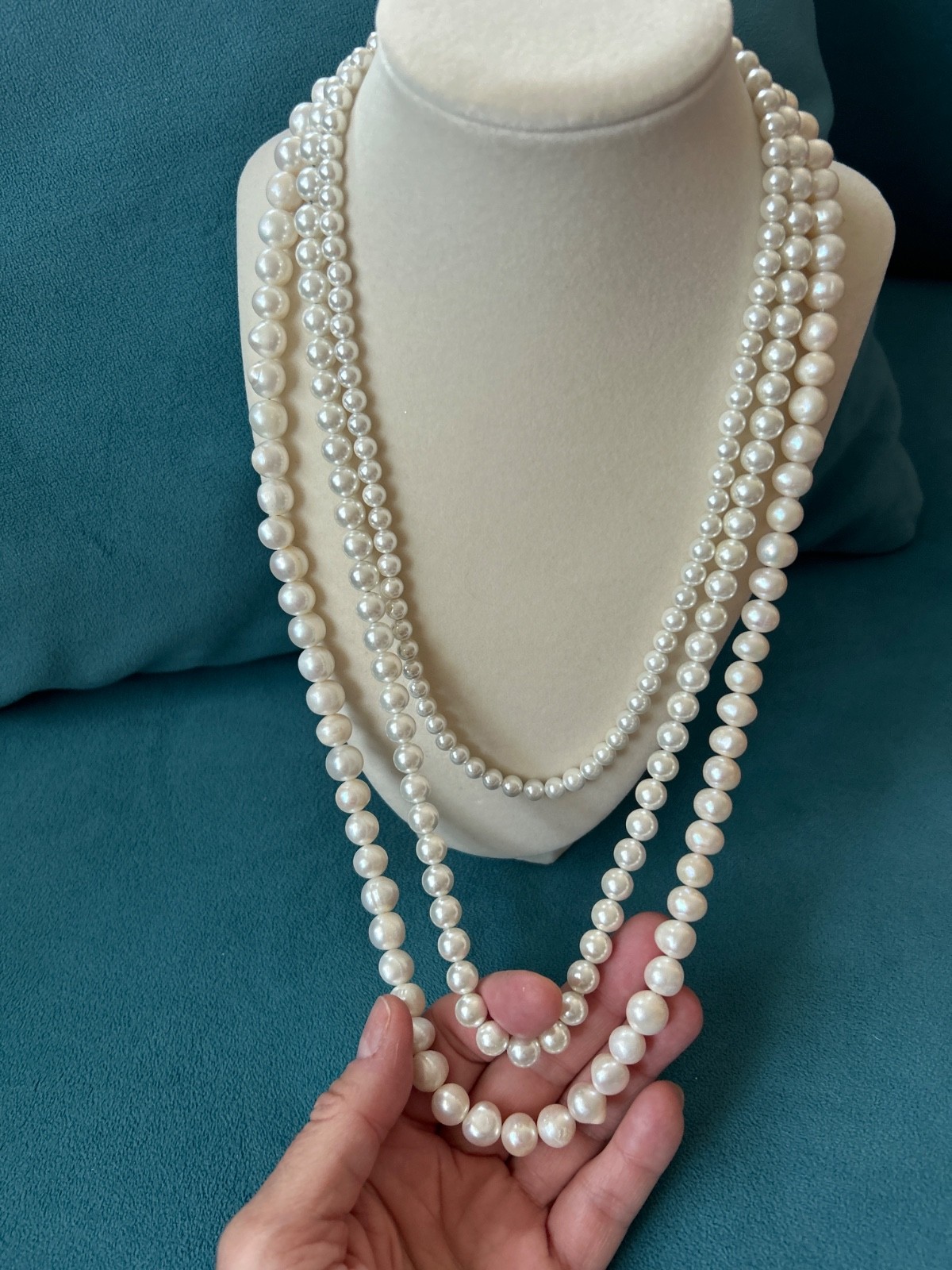 Handcrafted Genuine Cultured Pearl Beads W/Mother of Pearl Cameo Clasp Necklace