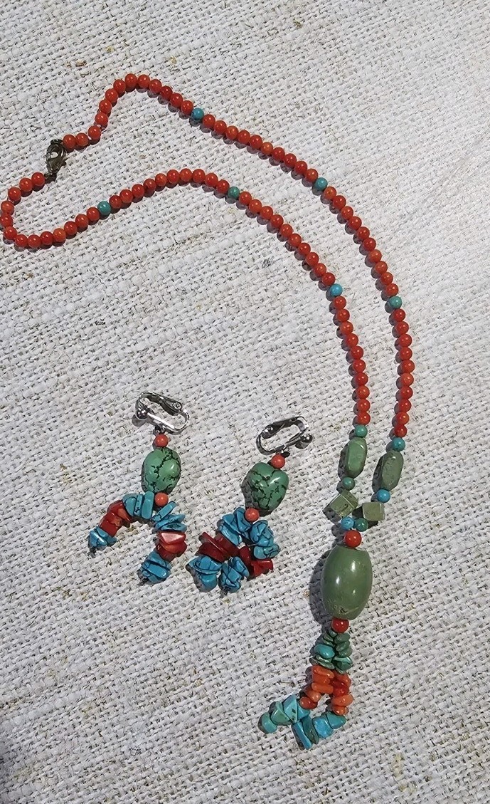 Vintage Southwestern Turquoise Coral Beaded Necklace 18” & Clip On Earring Boho