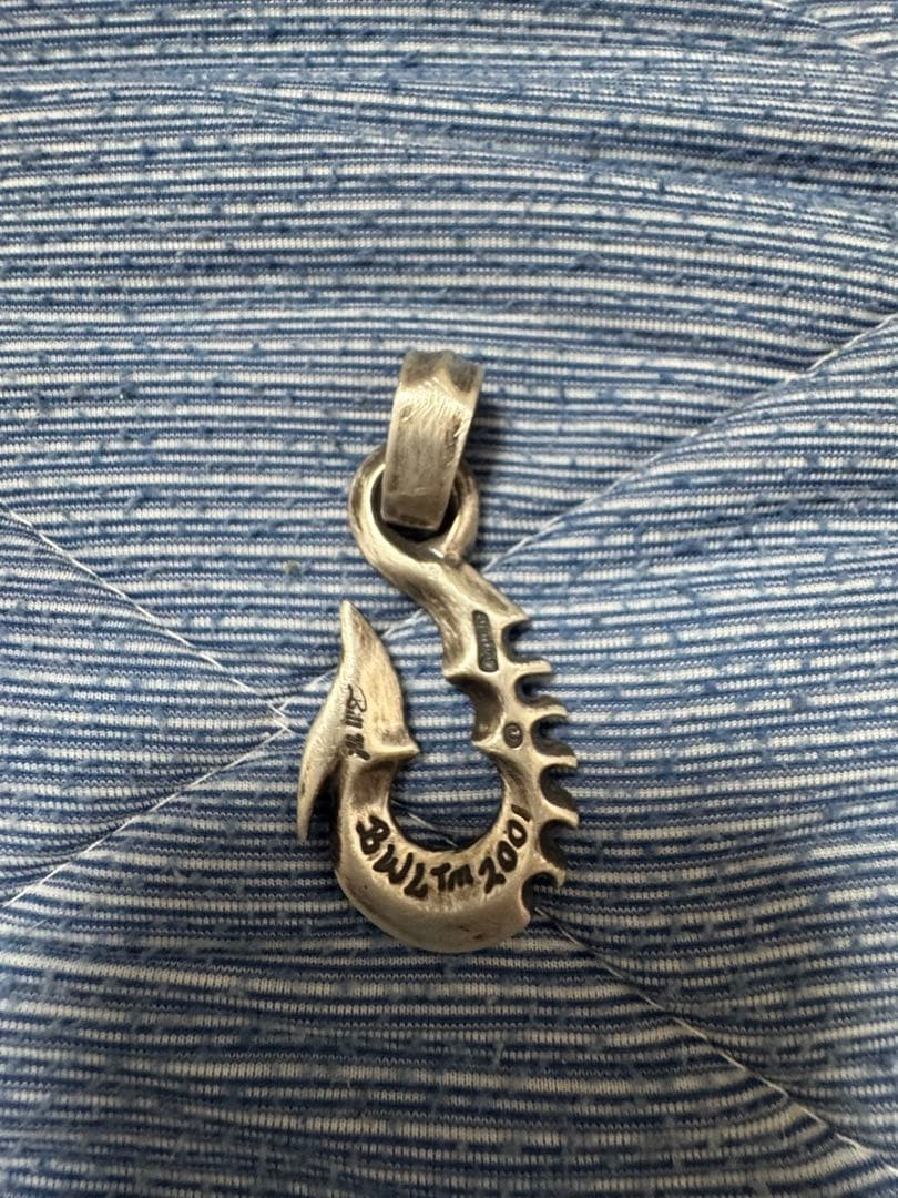 BWL Bill Wall Leather Large – Fish Hook Pendant Made in Sterling Silver 925