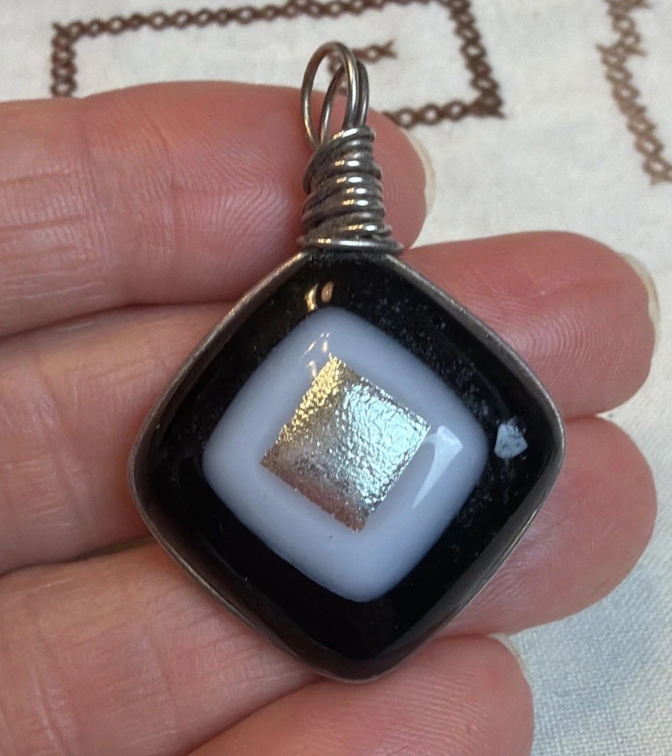 VTG Handcrafted Glass Pendant Black Silver Charm Unisex Adults
