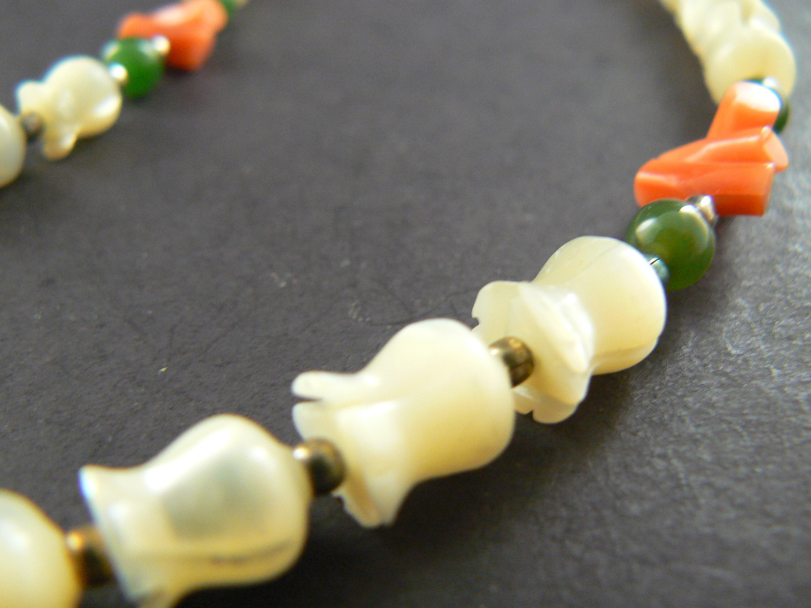 Vintage Necklace Carved Flower Tulip Lily of Valley White Green Coral Color A1-6