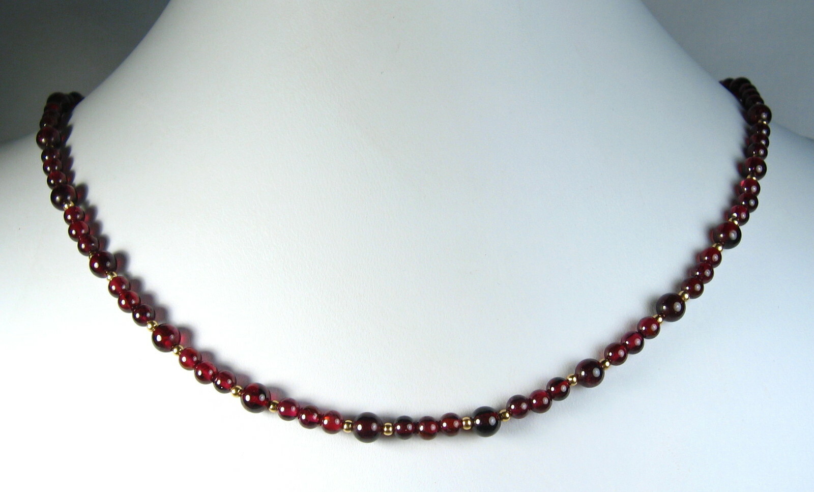 Lyn’s Jewelry Garnet Necklace Gold 18″