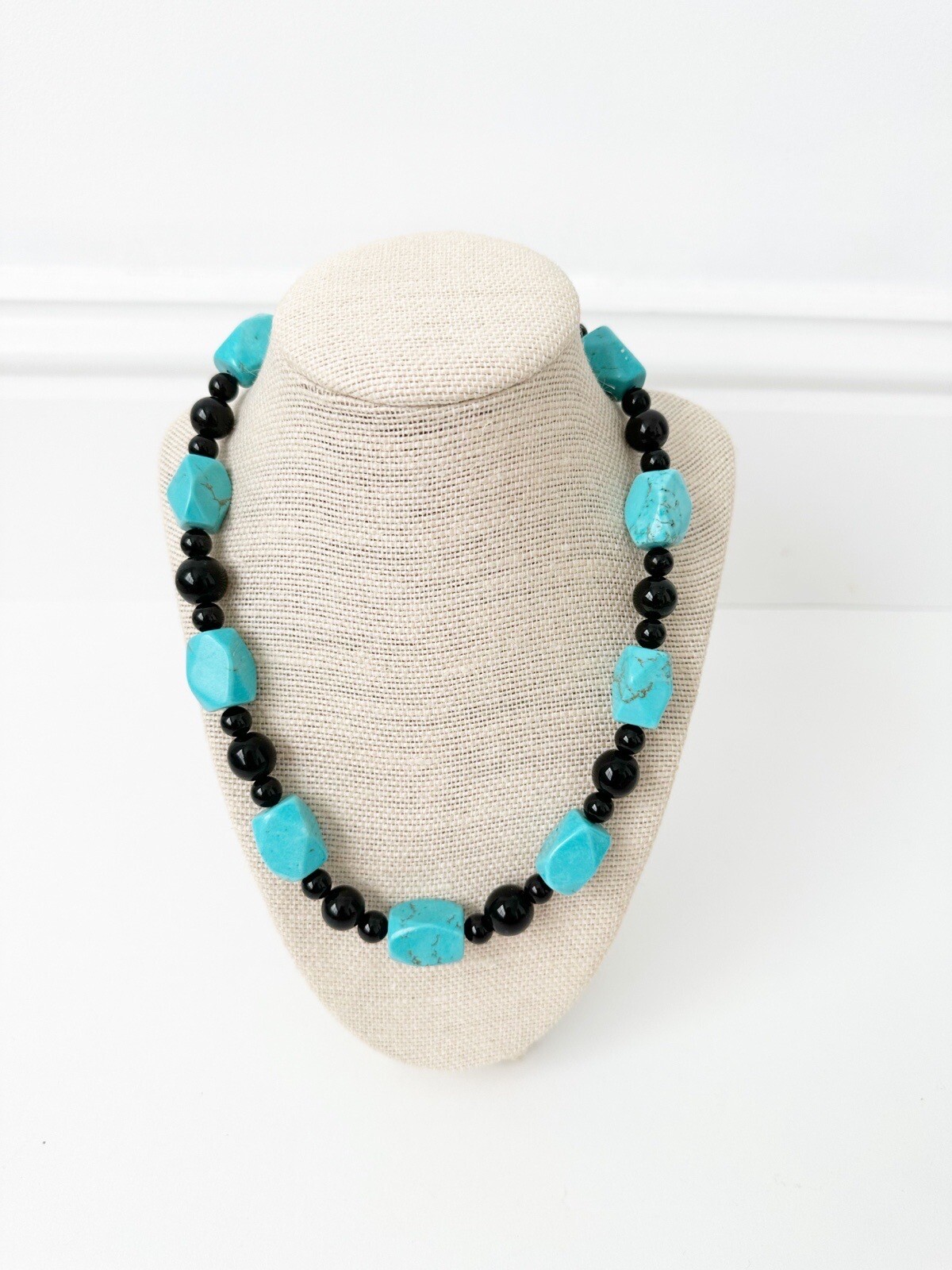 NWT Genuine Turquoise & Black Onyx Necklace Beaded Blue Black