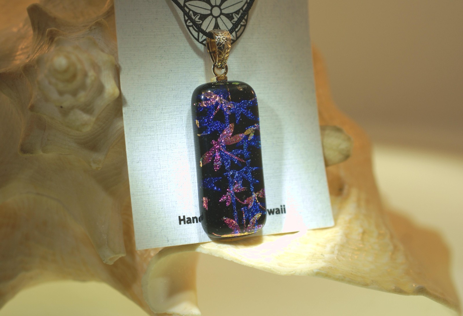 ARTISAN RAINBOW DICHROIC GLASS HAWAIIAN DRAGONFLY BAMBOO PLUMERIA PENDANT 16-20″