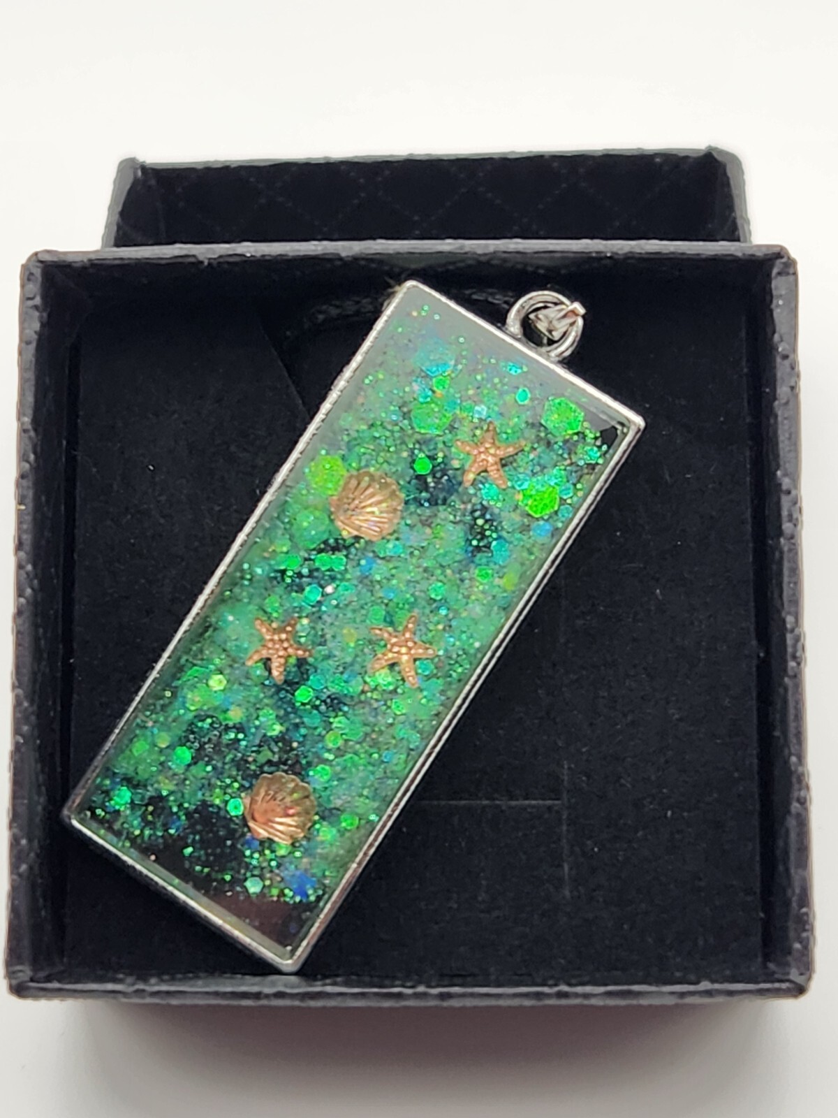 Handmade Epoxy Pendant Necklace Jewelry Beach Theme 18″ long 1.5mm Waxed Rope