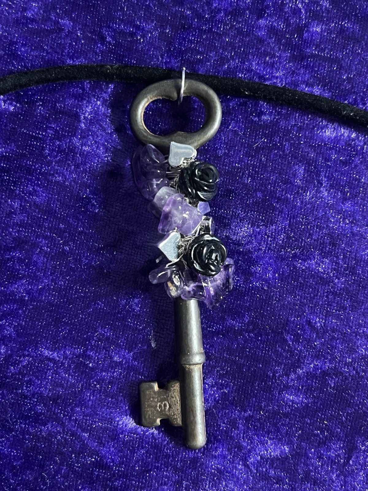 Skeleton Key Pendant Pendulum Amethyst Black Agate Flowers Silver Metal Hearts