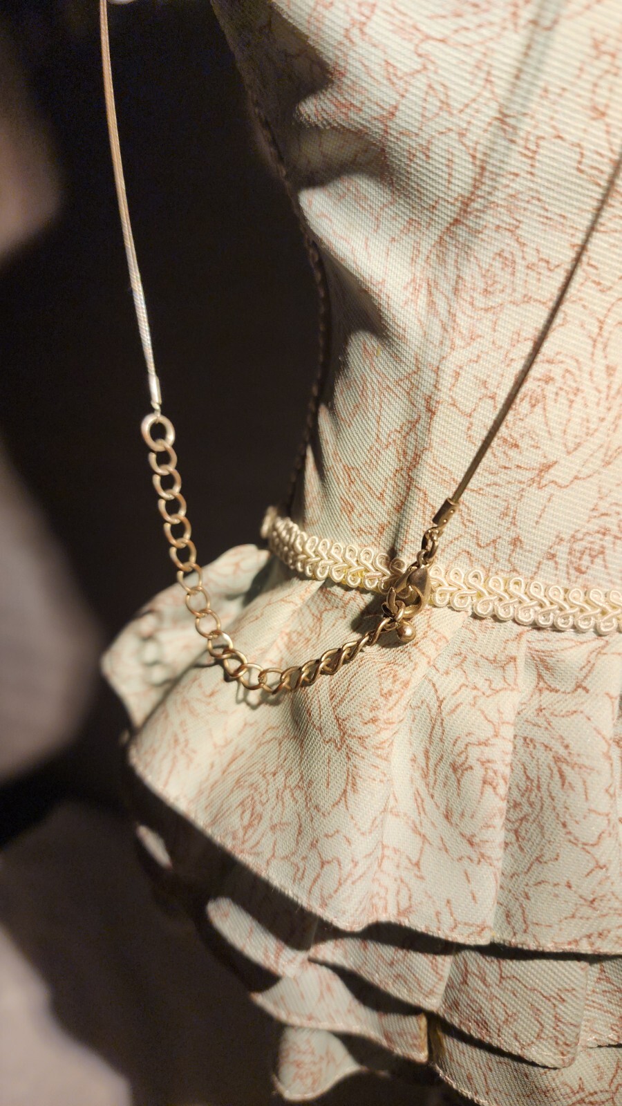 Blue Cat’s Eye Pendant Wire Necklace