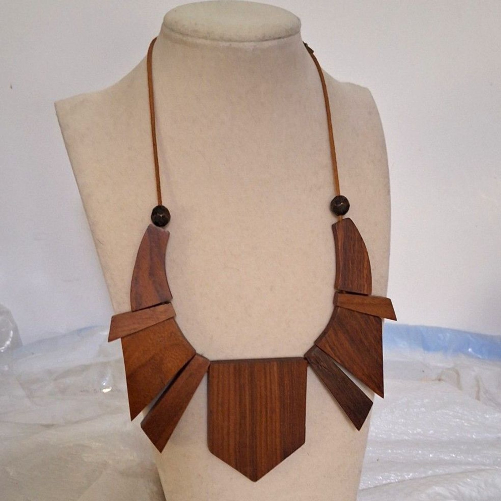 A Wooden Women’s Necklace Funky Geometric Tribal Island 1960’s Style Carved