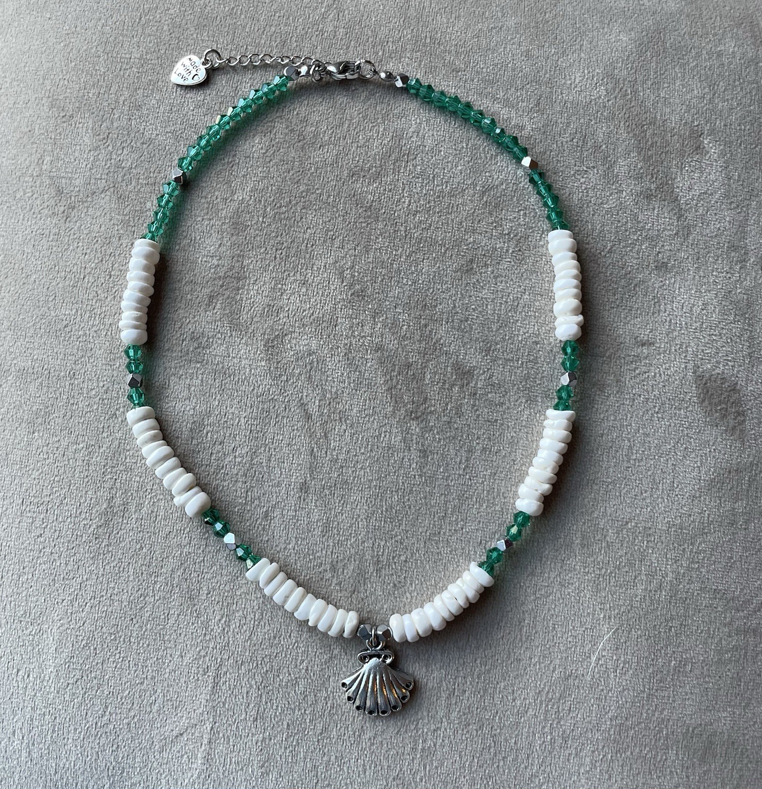 PUKA SHELL Pendant Choker Necklace Emerald Faceted Glass Beads 15” Handcrafted